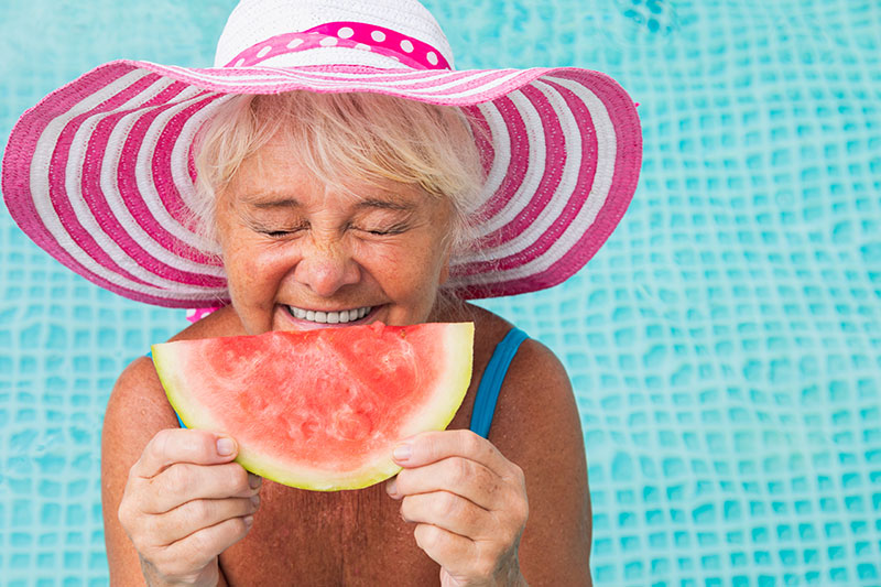 4 cuidados e precauções com os idosos no verão